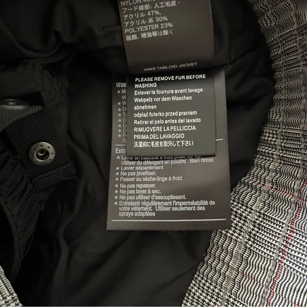 Burton Ski Jacket - image 9